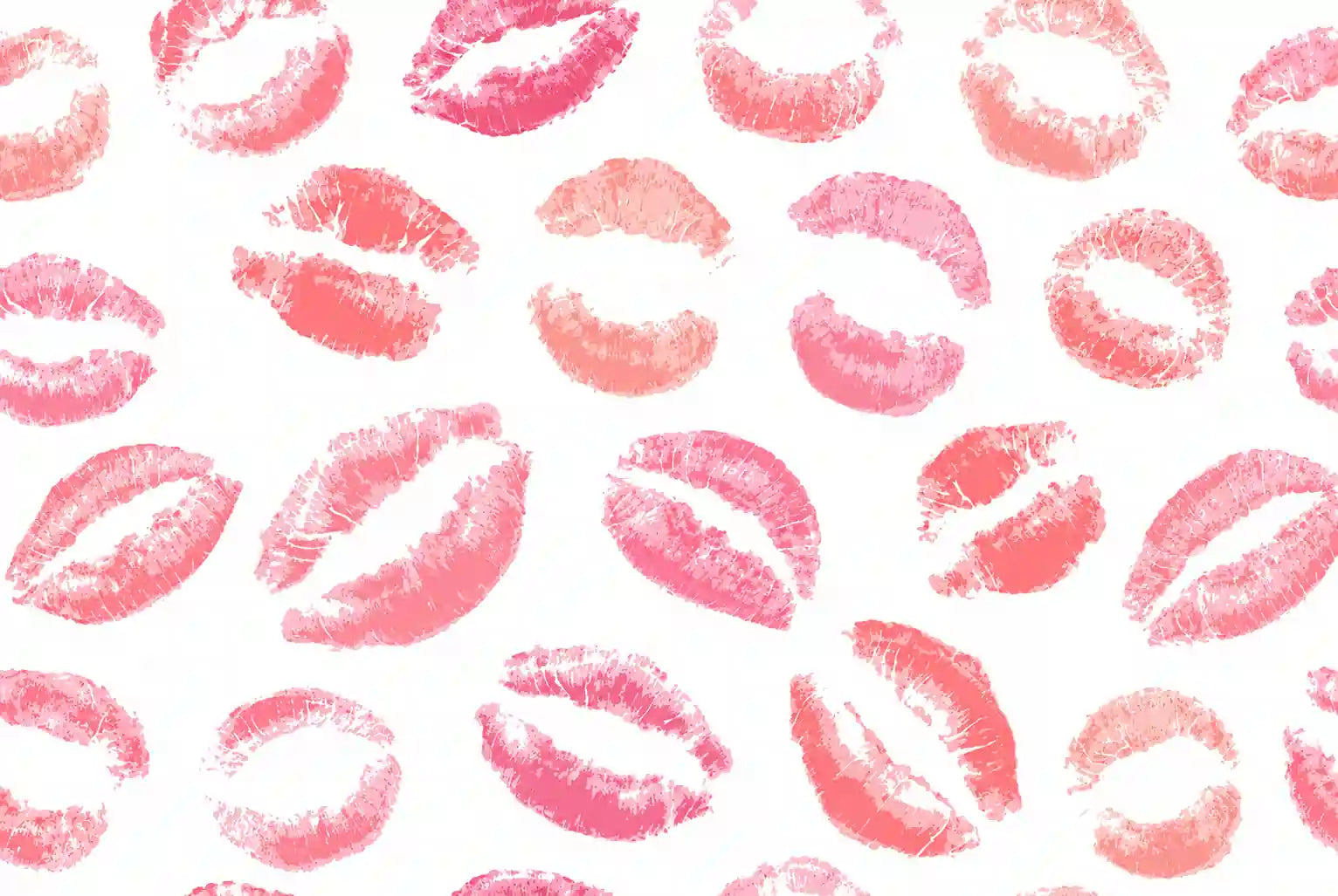 Say Hello to Fuller Lips with a Needle-Free Lip Plumper